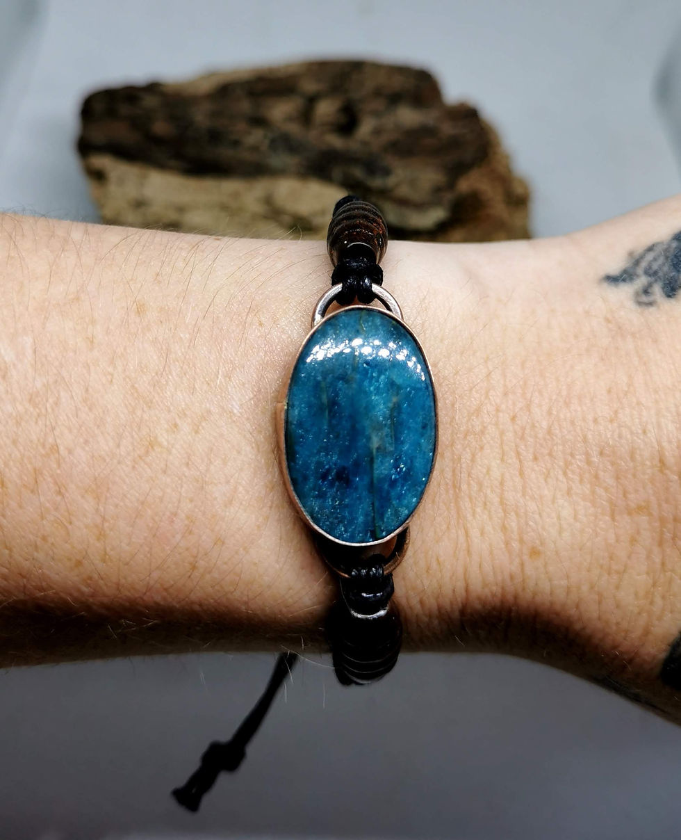 Thumbnail: Adjustable neon Apatite and copper bracelet