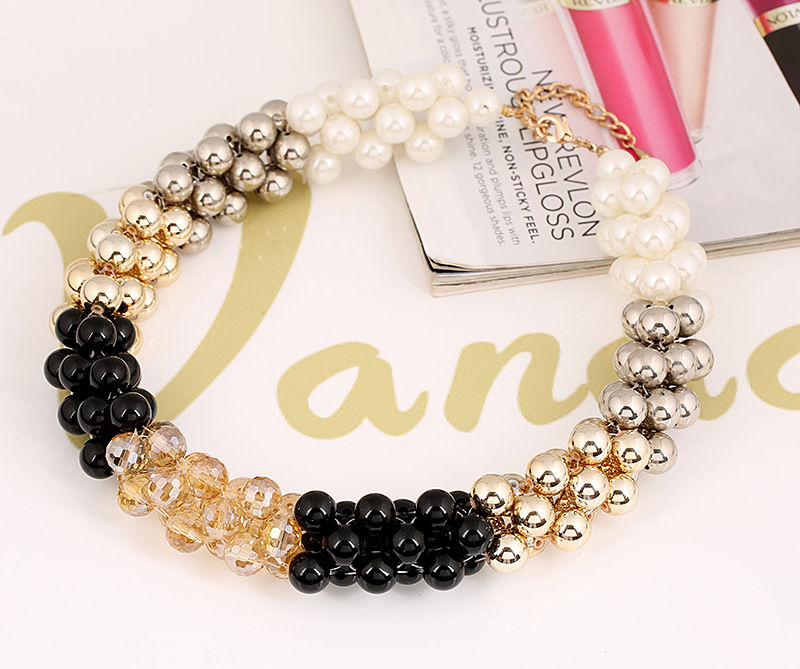 Thumbnail: luxury personalized crystal bead necklace for wome