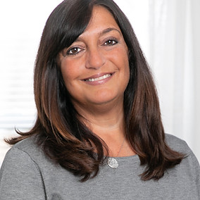 Headshot: Donna Ricci