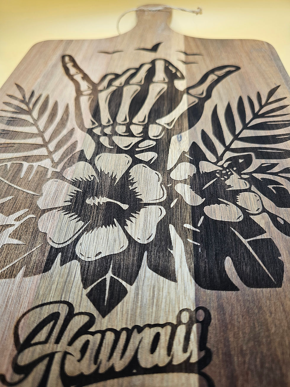 Thumbnail: Hawaiian cutting board chaka
