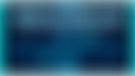 Aqui estão as sugestões de Alt Text e trecho descritivo para a imagem: Alt Text Capa de vídeo com fundo tecnológico azul escuro contendo circuitos integrados. No centro, o título em letras garrafais neon "LÓGICA NA PRÁTICA #05" acima do subtítulo "Parte 1 - Fluxograma de Processos Inicial". Abaixo do texto, há a ilustração de um fluxograma complexo composto por retângulos e losangos interconectados por setas luminosas.