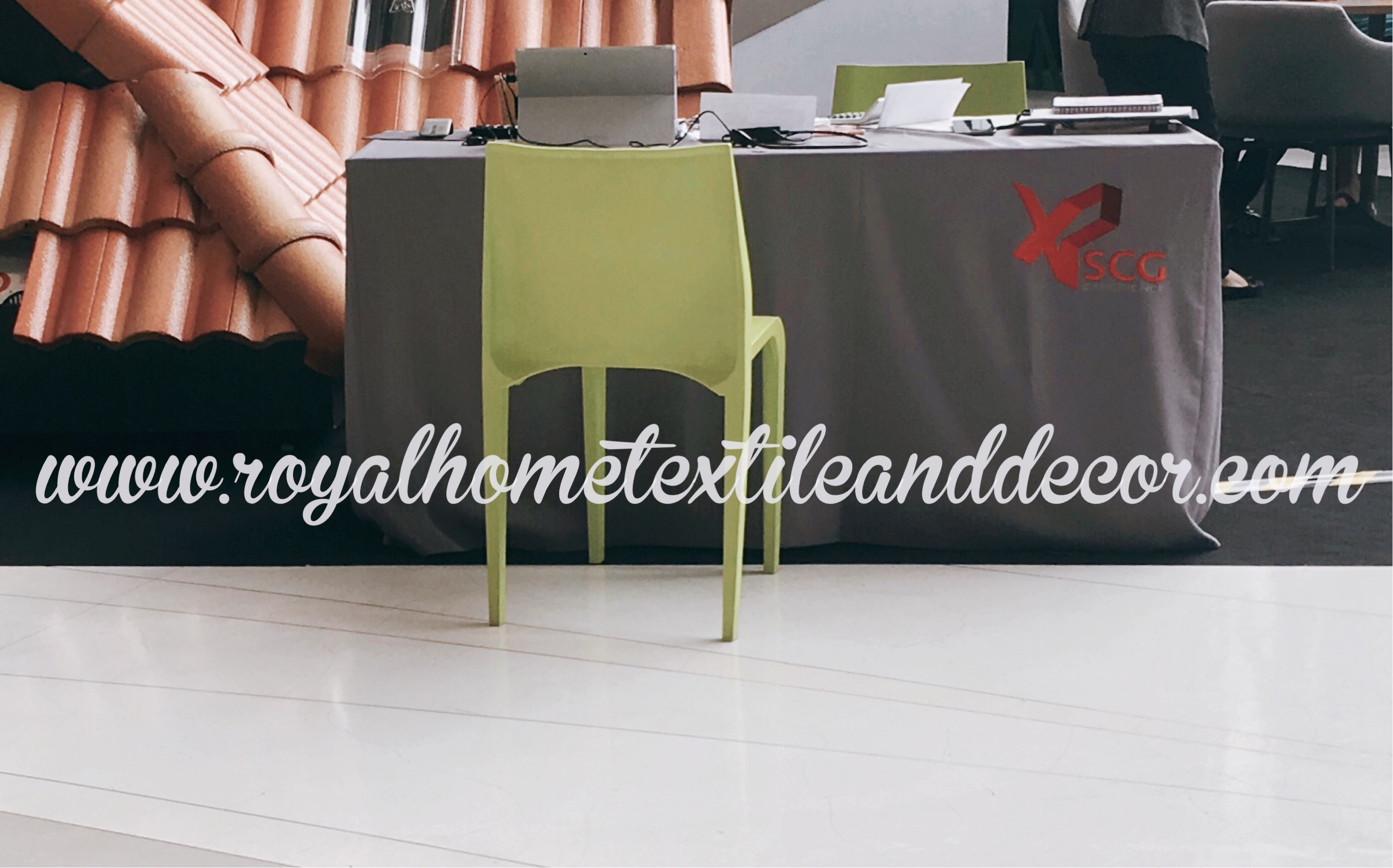Pentland Crest Tablecloth - Black Style