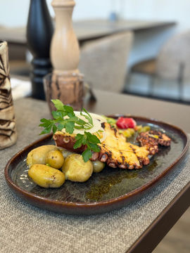 Poulpe confit façon « Lagareiro »