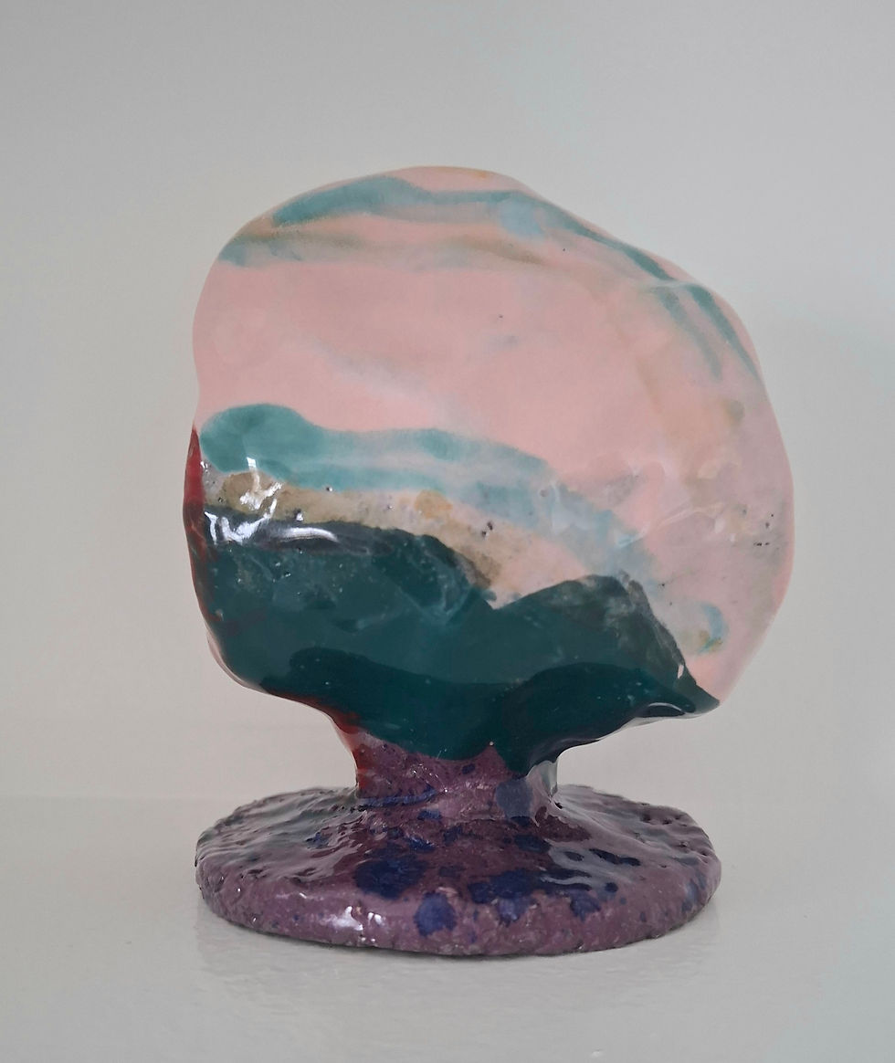 Miniaturebillede: Fladpande figur i keramik