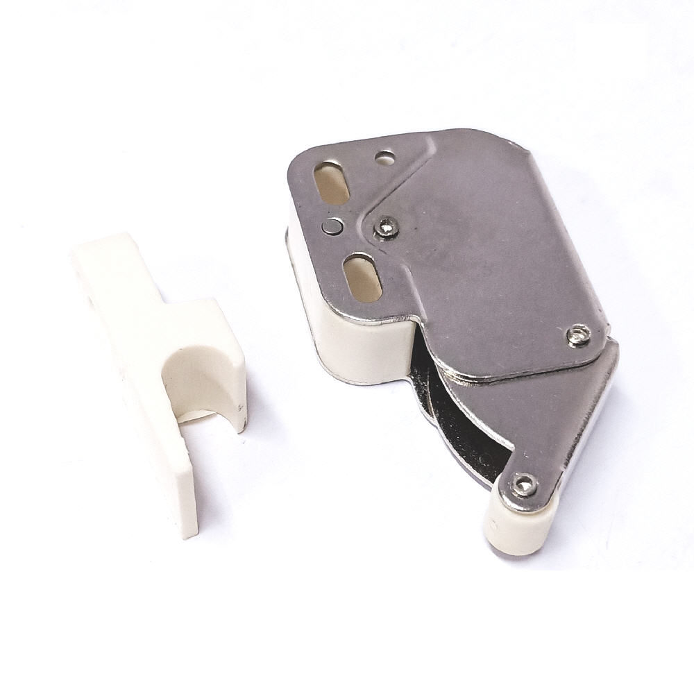 K111 Mini Spring Catch