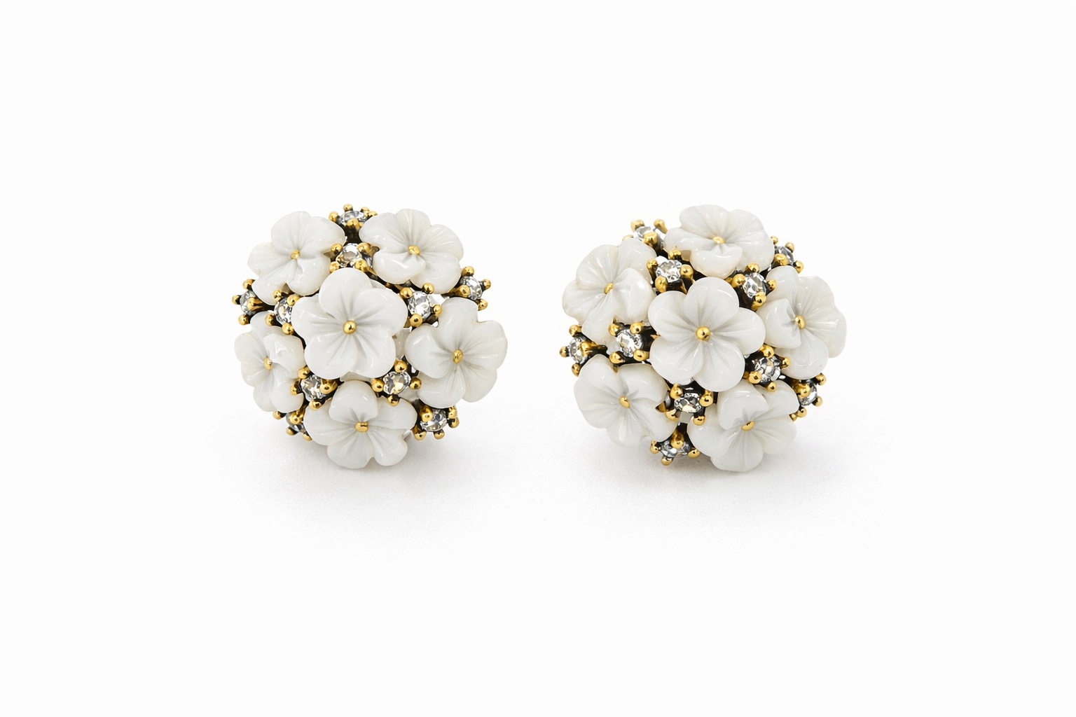 Brincos Flores de madrepérolas Nino Bran