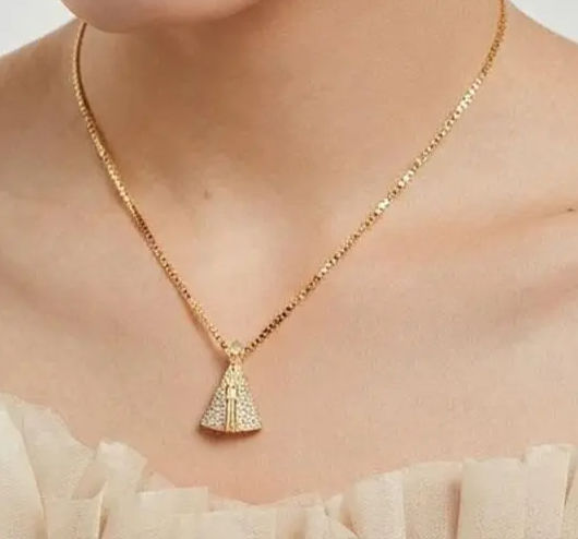 Miniatura: Colar Nossa Senhora Cravejado com Zircônias e Banho de Ouro