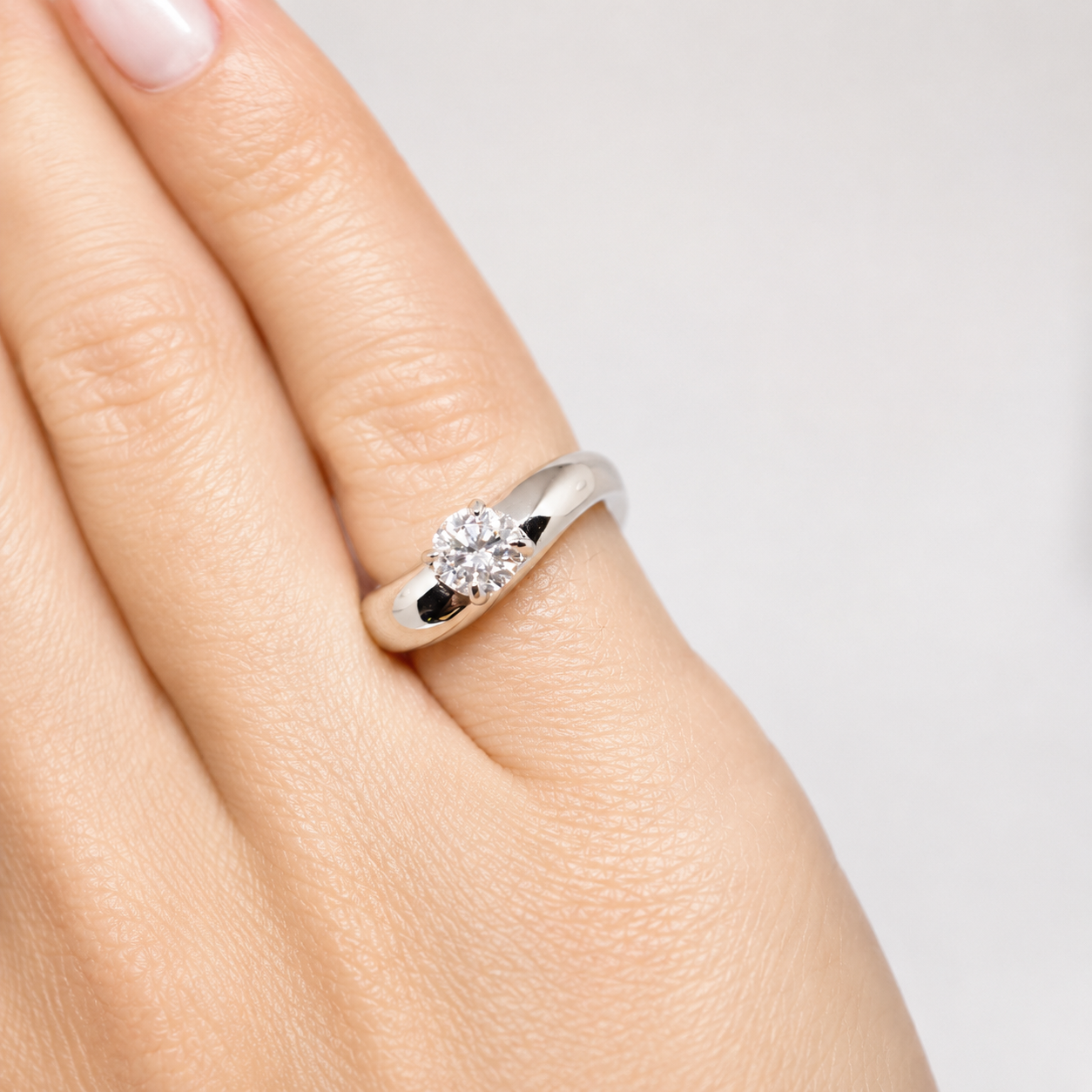 Anel Organico para o mindinho ponto de luz de Moissanite 6MM em Prata 925