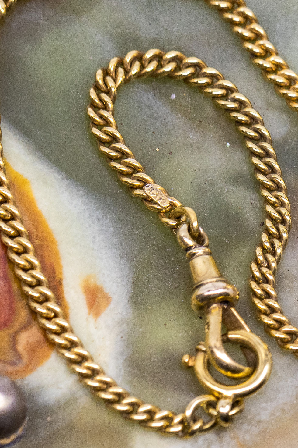 Miniatura: Victorian 15ct Gold Curb Chain With Fancy Bolt Ring And Dog Clip