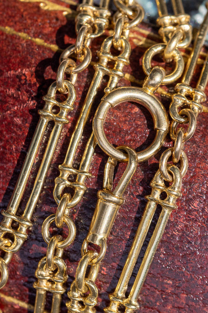थंबनेल: Vintage 18ct Gold Fancy Trombone / Fetter Link Chain with Victorian Bolt Ring