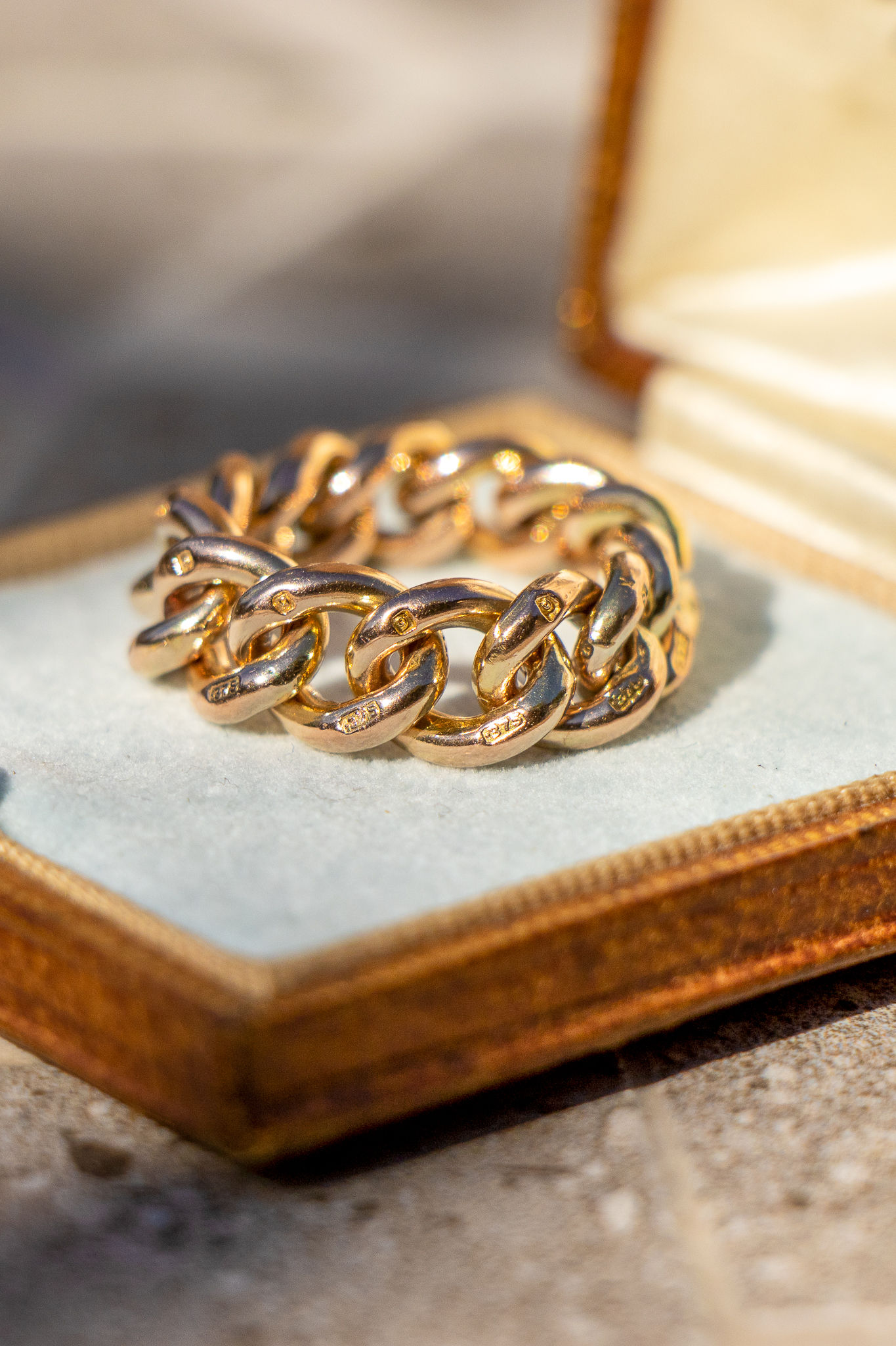 Antique 9ct Gold Curb Chain Ring - Size 6.75 - 7 (UK N.5 - O)