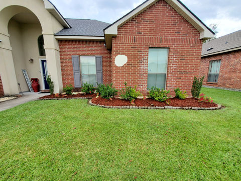 Russ Lawn Maintenance