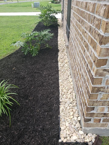 Russ Lawn Maintenance