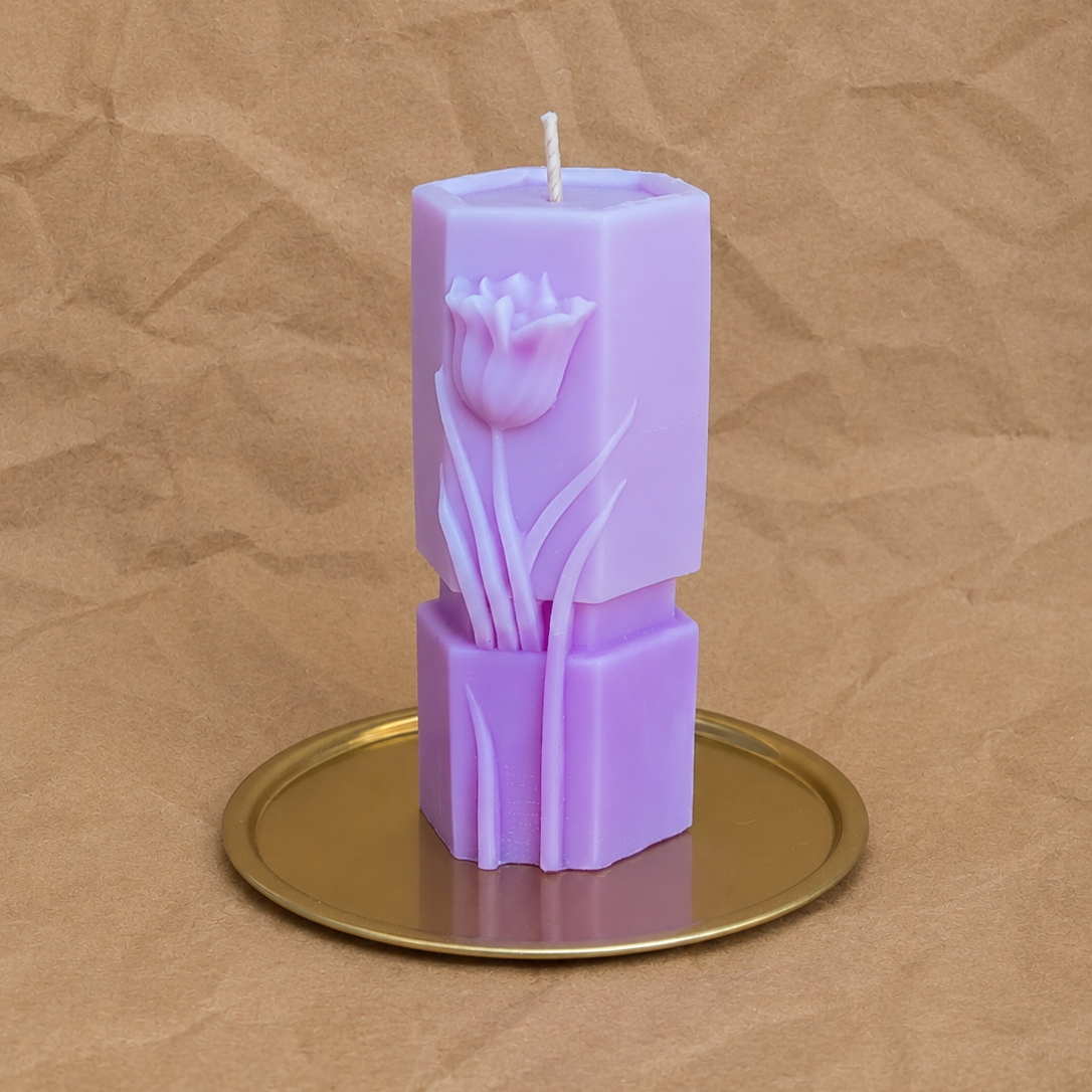 Reflets de Tulipe - Bougie artisanale aubépine & violette | Lumière de lys