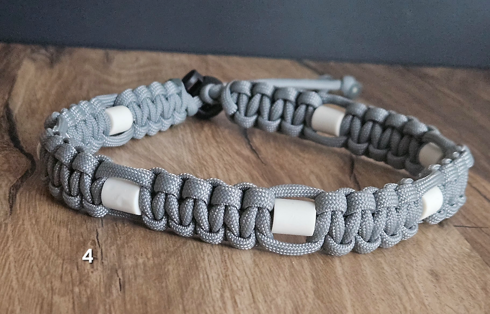 Thumbnail: Collier anti tique tressé 40-50cm