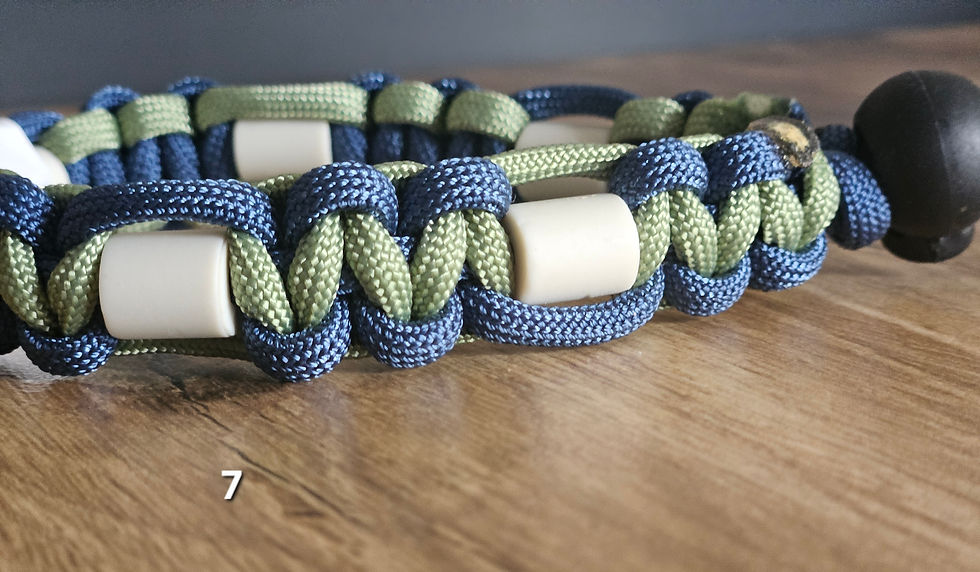 Thumbnail: Collier anti tique tressé 25-35cm 