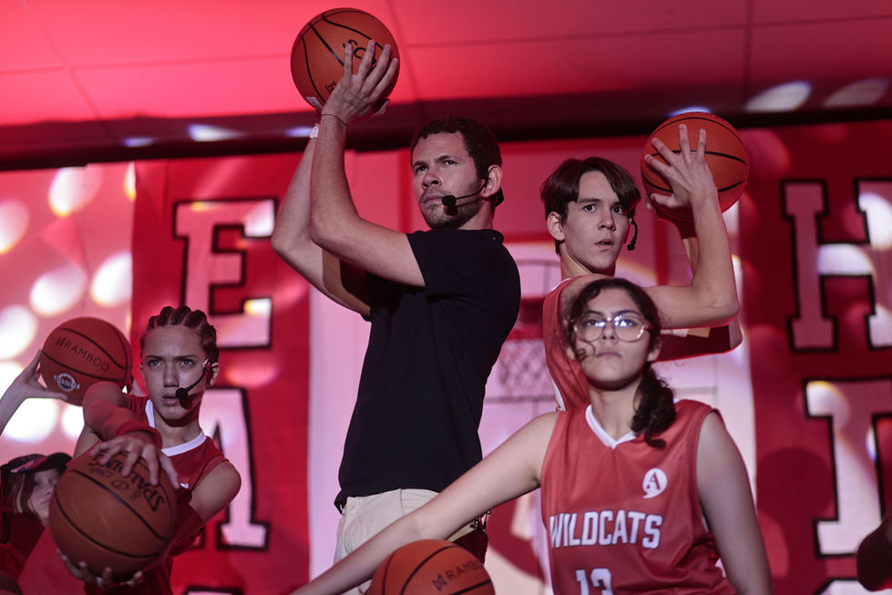 Pedro Vital, Jonathan Moretto, Miguel Braga e Maitê Castro em "High School Musical" (2026)