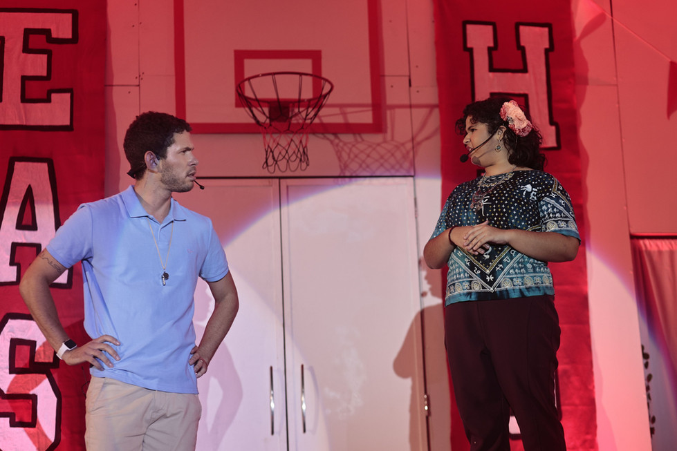 Jonathan Moretto e Ana Sofia em "High School Musical" (2026)