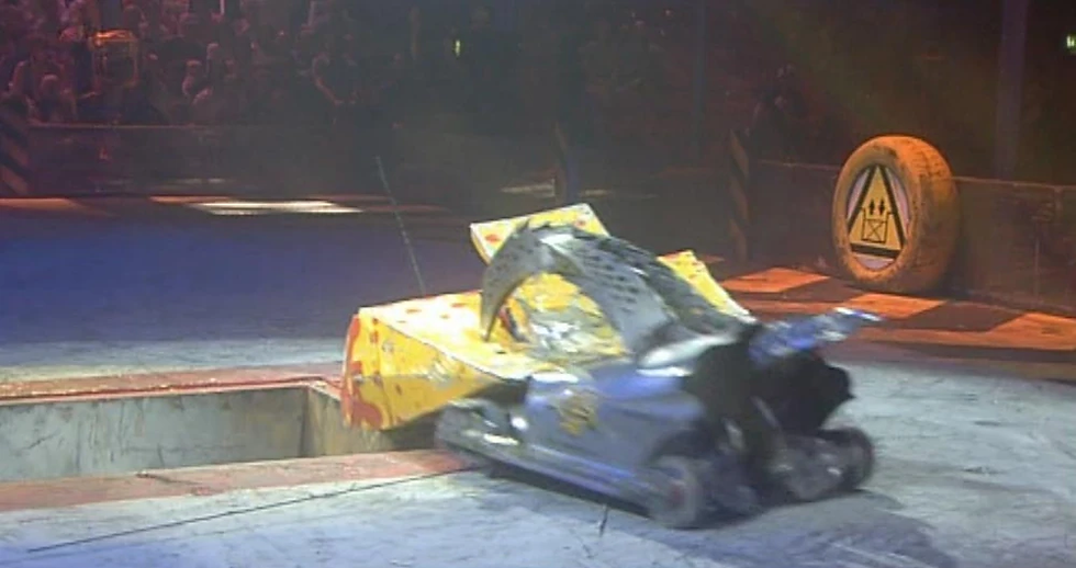 Firestorm 3 vs. Razer