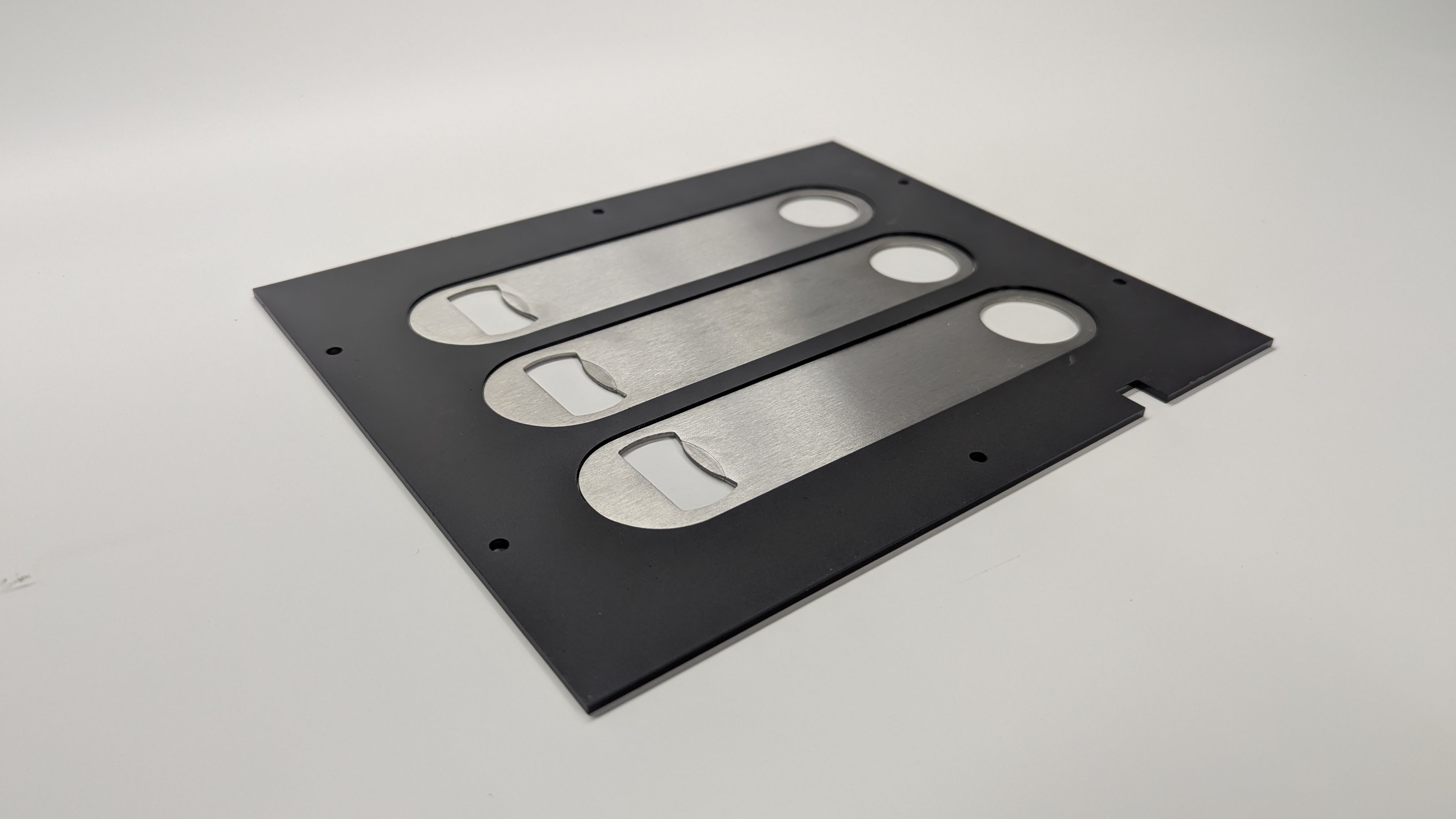 Roland VersaSTUDIO - BD-8 - Bottle Opener