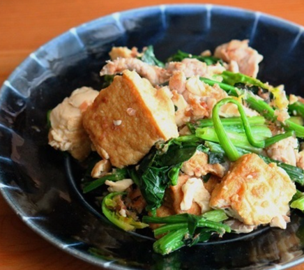 厚揚げと小松菜の炒め物
