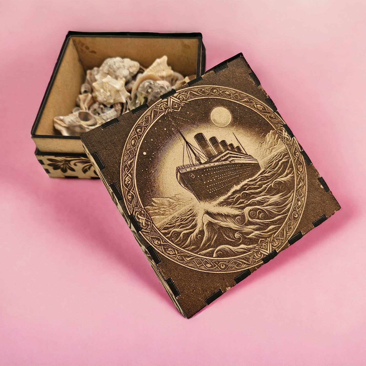 Gift Box Titanic V (Digital download file)