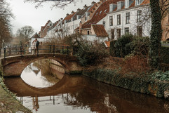 verliefd stel op bruggetje in Amersfoort
