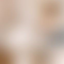 Zwangerschapsshoot thuis in Veenendaal & regio Utrecht: waarom jouw woonkamer de mooiste plek is