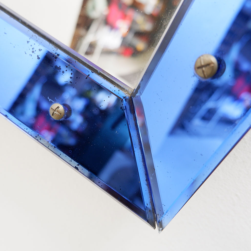 Miniature : Mirror with a colored glass frame attributed to Fontana Arte, Italy, circa 1950