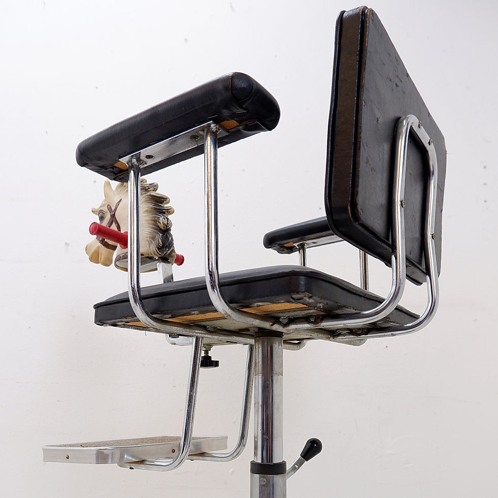 Miniature : "Cavallino" Vintage children's hairdresser or barber chair - 1950s