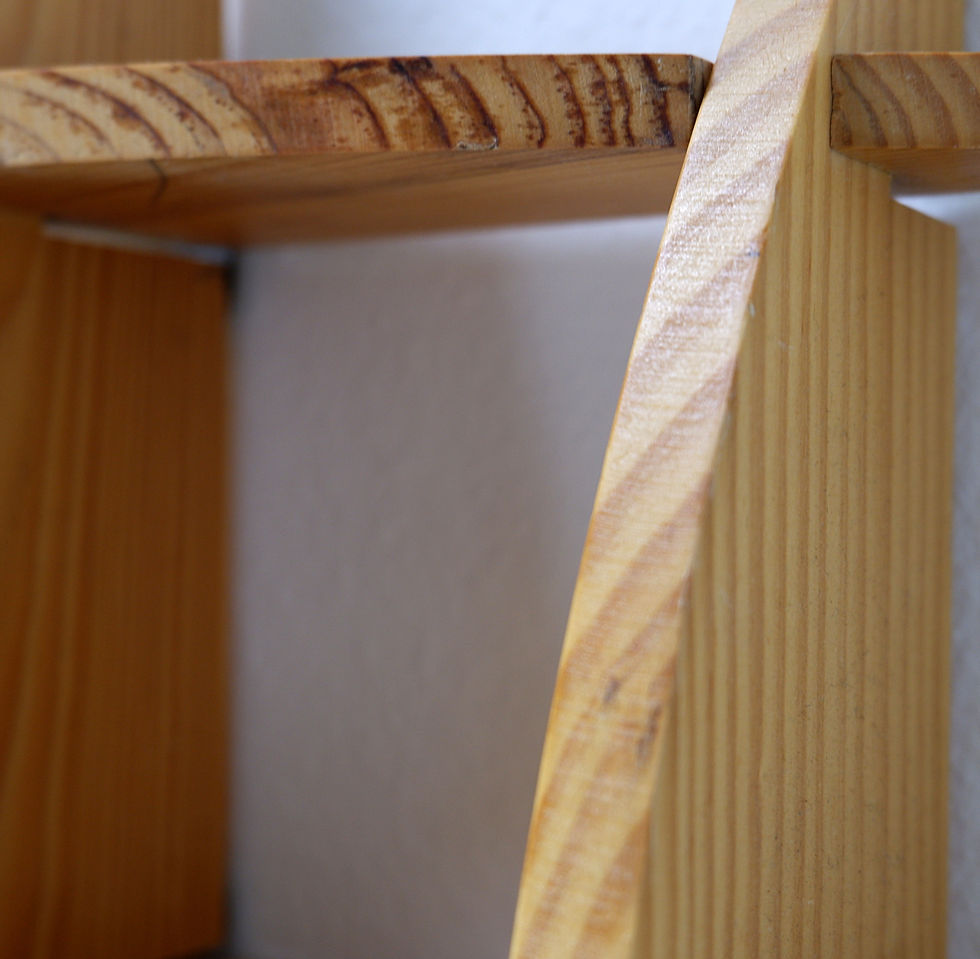 Miniature : Small Round Pine Shelves Ø55.5cm