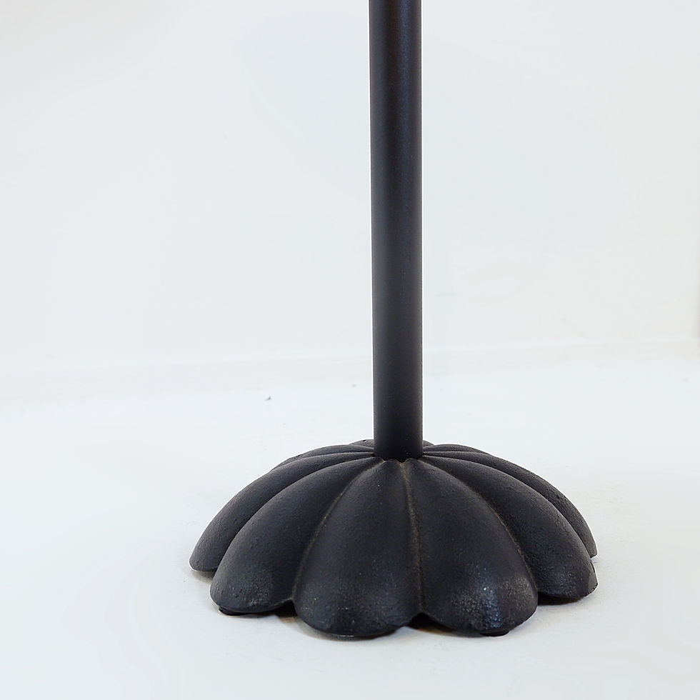 Miniature : “Daisy” side table Pink metal top