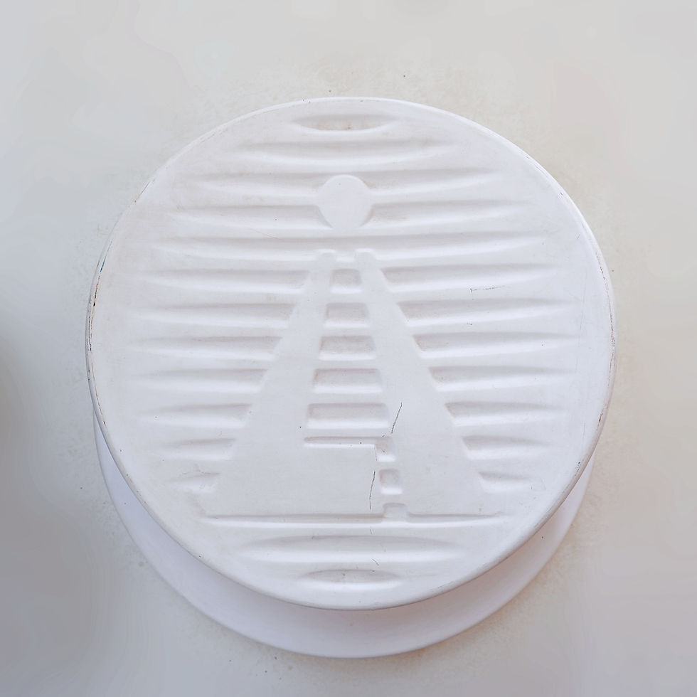 Miniature : Fat Cap Stool by Dutch graphic designer Sander van Heukelom
