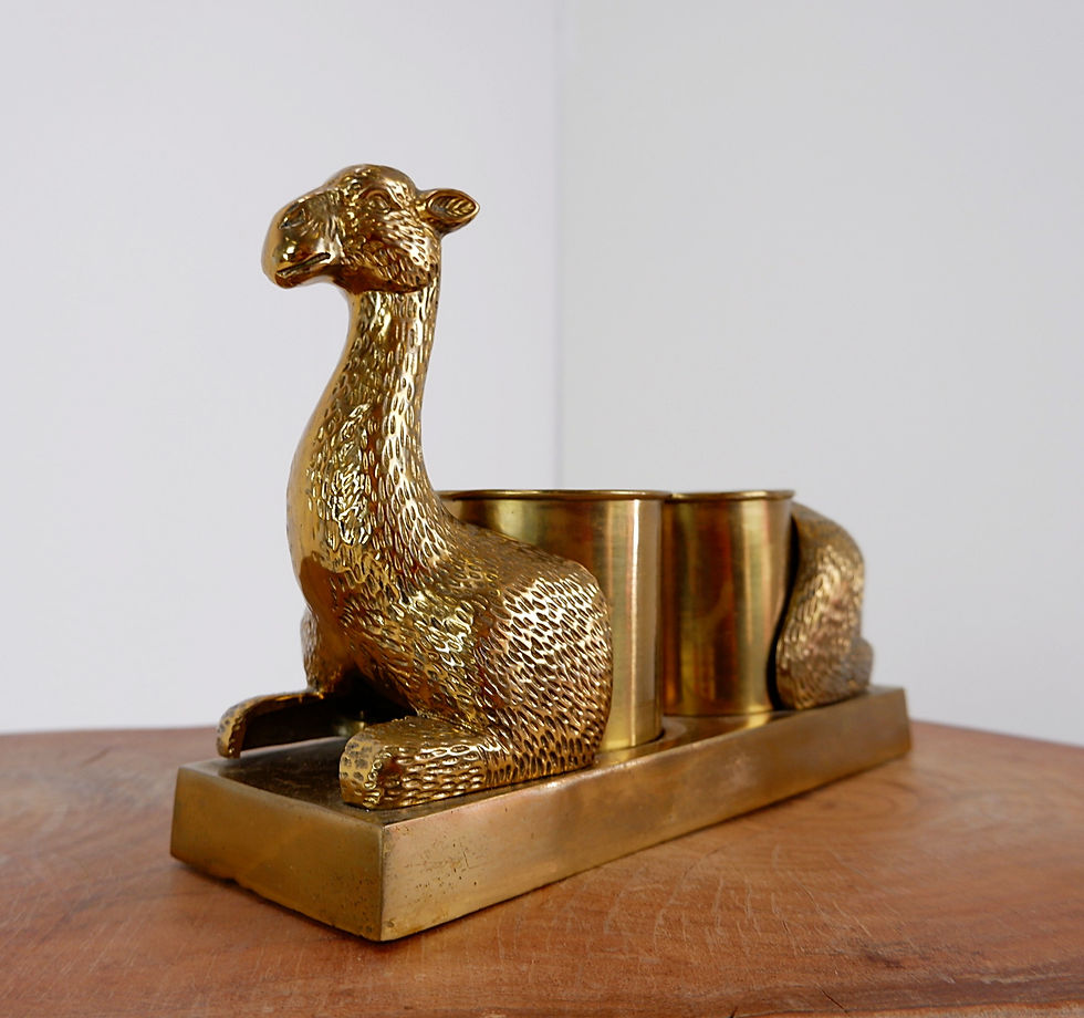 Miniature : Camel wine bottle holder - Italy 1960s