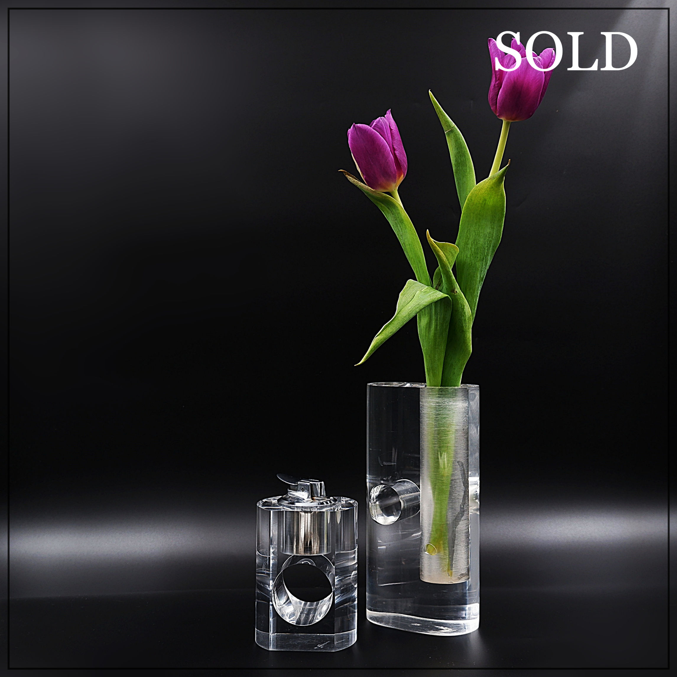 Vintage 1970s lucite Ronson table lighter