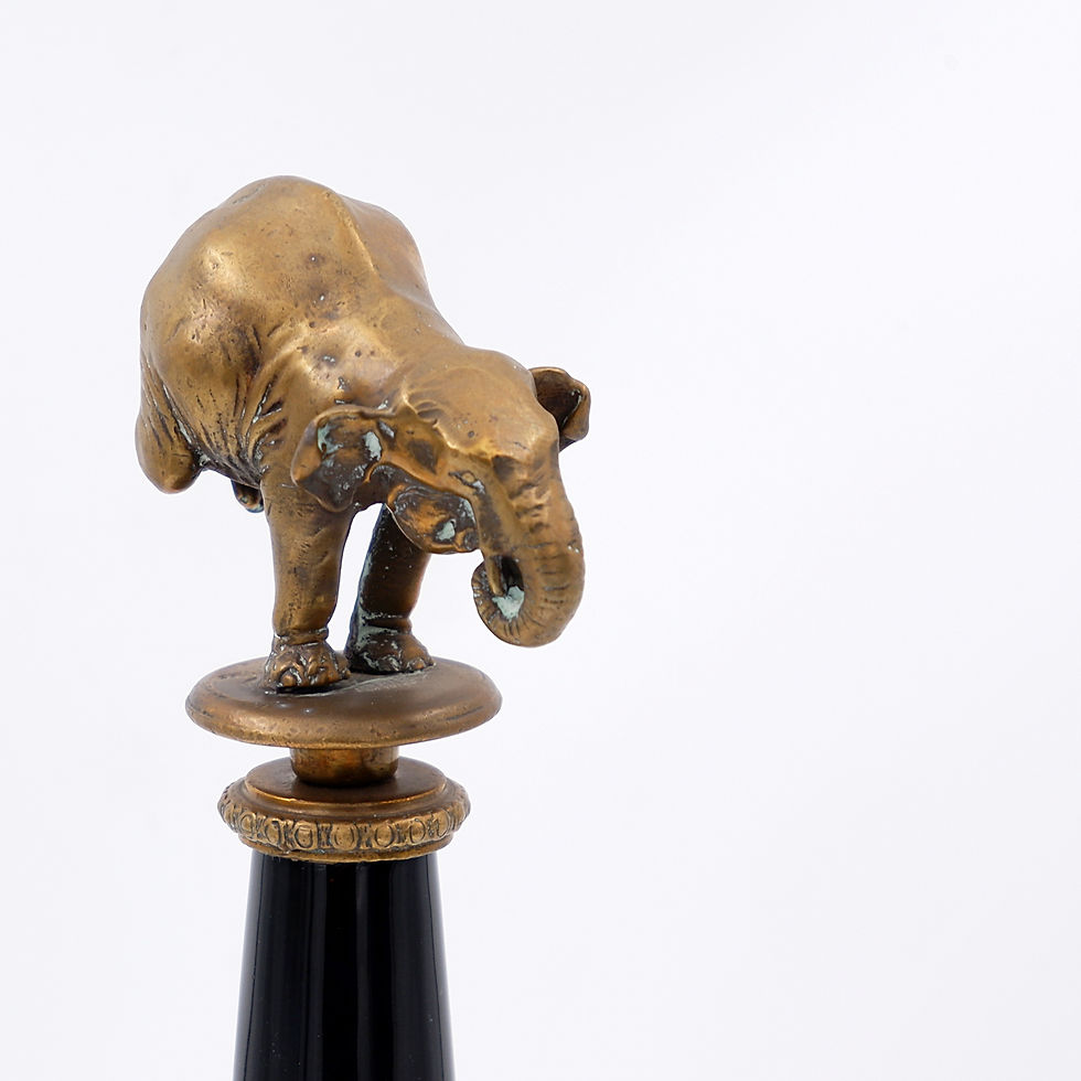 Miniature : Pair of Bronze elephants on porcelain columns with bronze borders -  WONG LEE