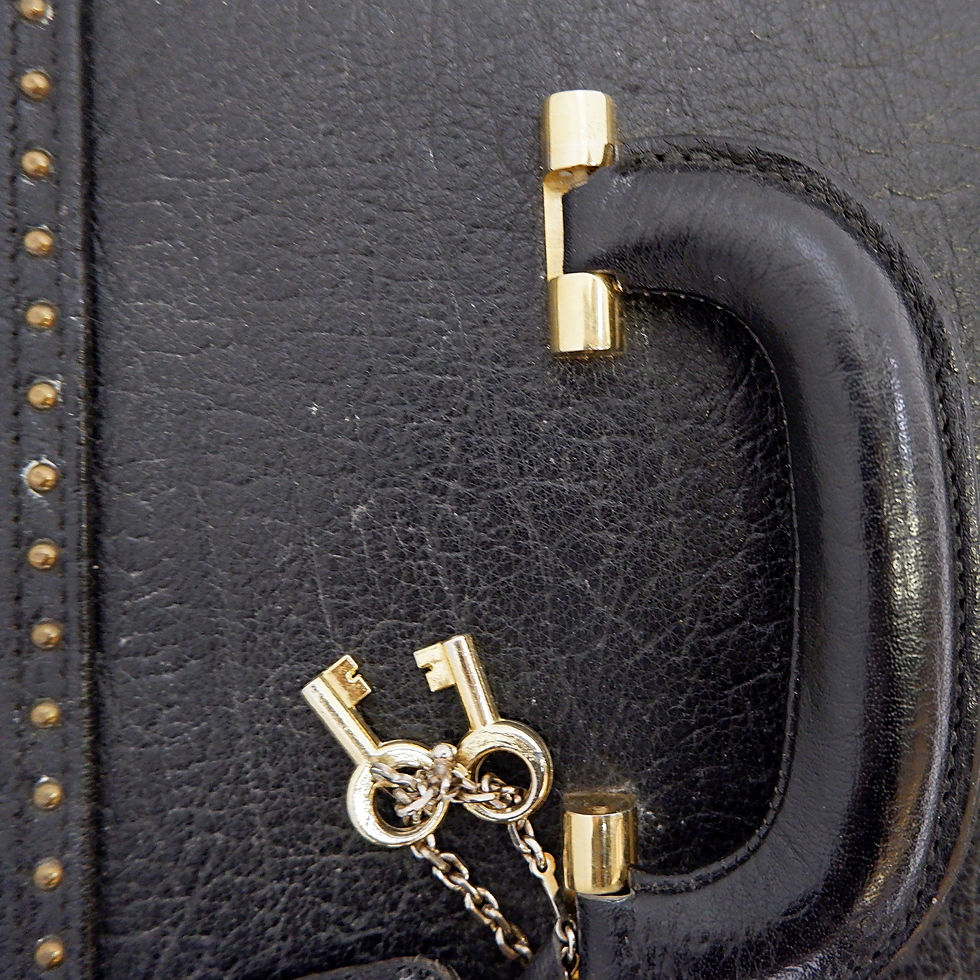 Miniature : Vintage black leather beauty case, Pascal Morabito - 1980s