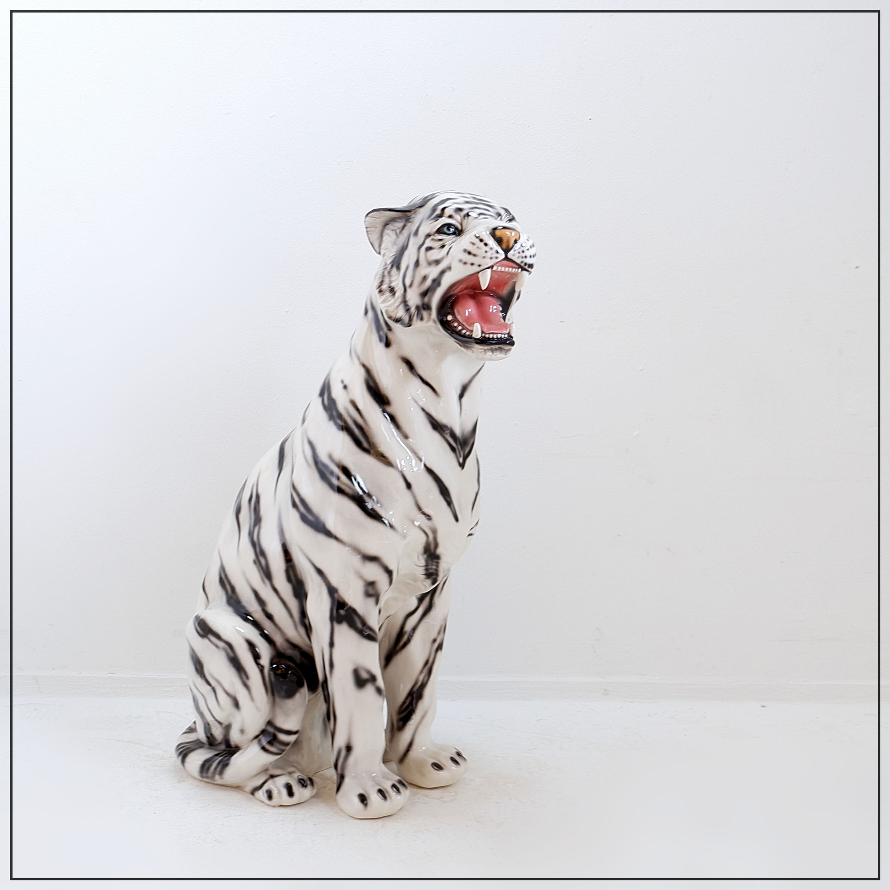 Ceramic White Tiger - Ceramiche boxer, Italy