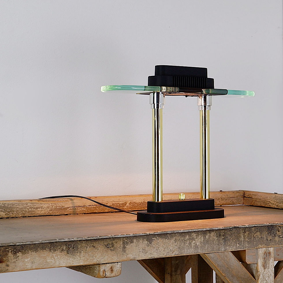 Miniature : "Bankers" Desk lamp in the style of Robert Sonneman for George Kovacs