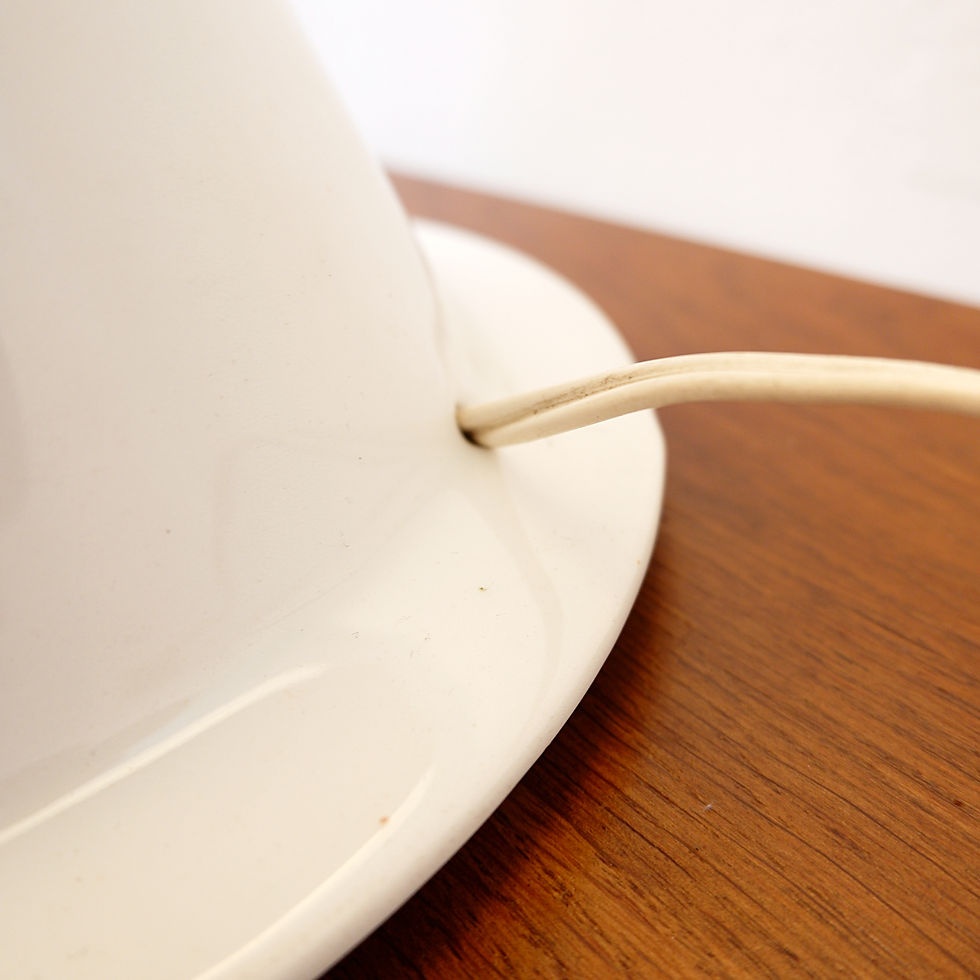 Miniature : White ceramic table lamp – 1990s