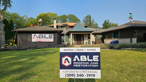 Beautiful home in Peoria IL, Full roof replacement of CertainTeed Landmark Weatheredwood shingles