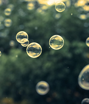 Schwebende Seifenblasen