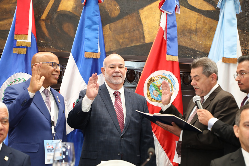 Parlamentos de Centroamérica, el Caribe y México escogen a Carlos Johnny Méndez y Alfredo Pacheco como presidente y vicepresidente del FOPREL