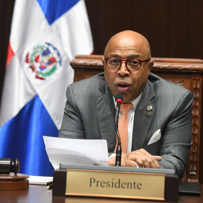 Diputados aprueban modificar el Código de Trabajo para otorgar 10 días de licencia por paternidad