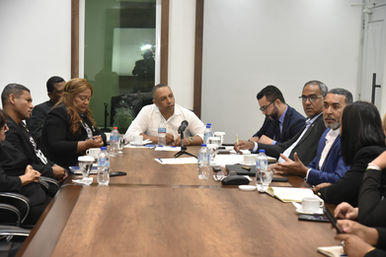 Comisión de ducación recibe a funcionarios del MINERD socializan sobre modificación de algunos artículos de Ley 66-97