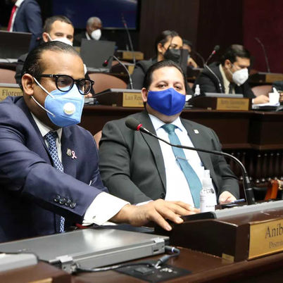 Diputados ordenan investigar situación del diputado Sadoki Duarte, acusado de agredir policía