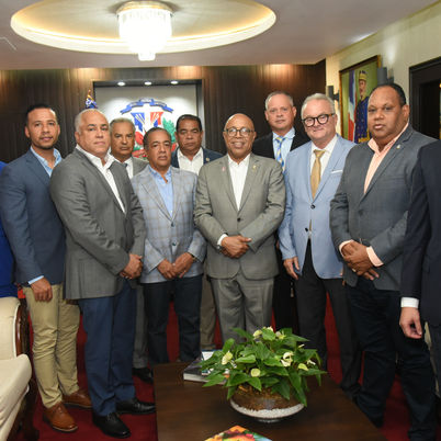 CD recibe delegación CNCP para que tomen en consideración proyecto de ley que libera aranceles
