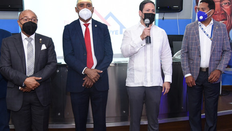 Director del INVI habla a legisladores sobre planes habitacionales