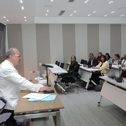 Cámara de Diputados realiza en Máster Derecho Constitucional y Derecho Público: representación y partidos políticos