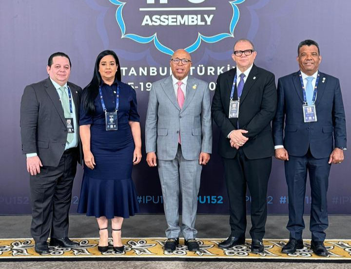 Alfredo Pacheco preside 152.ª Asamblea de la Unión Interparlamentaria (UIP) en Estambul, Turquía